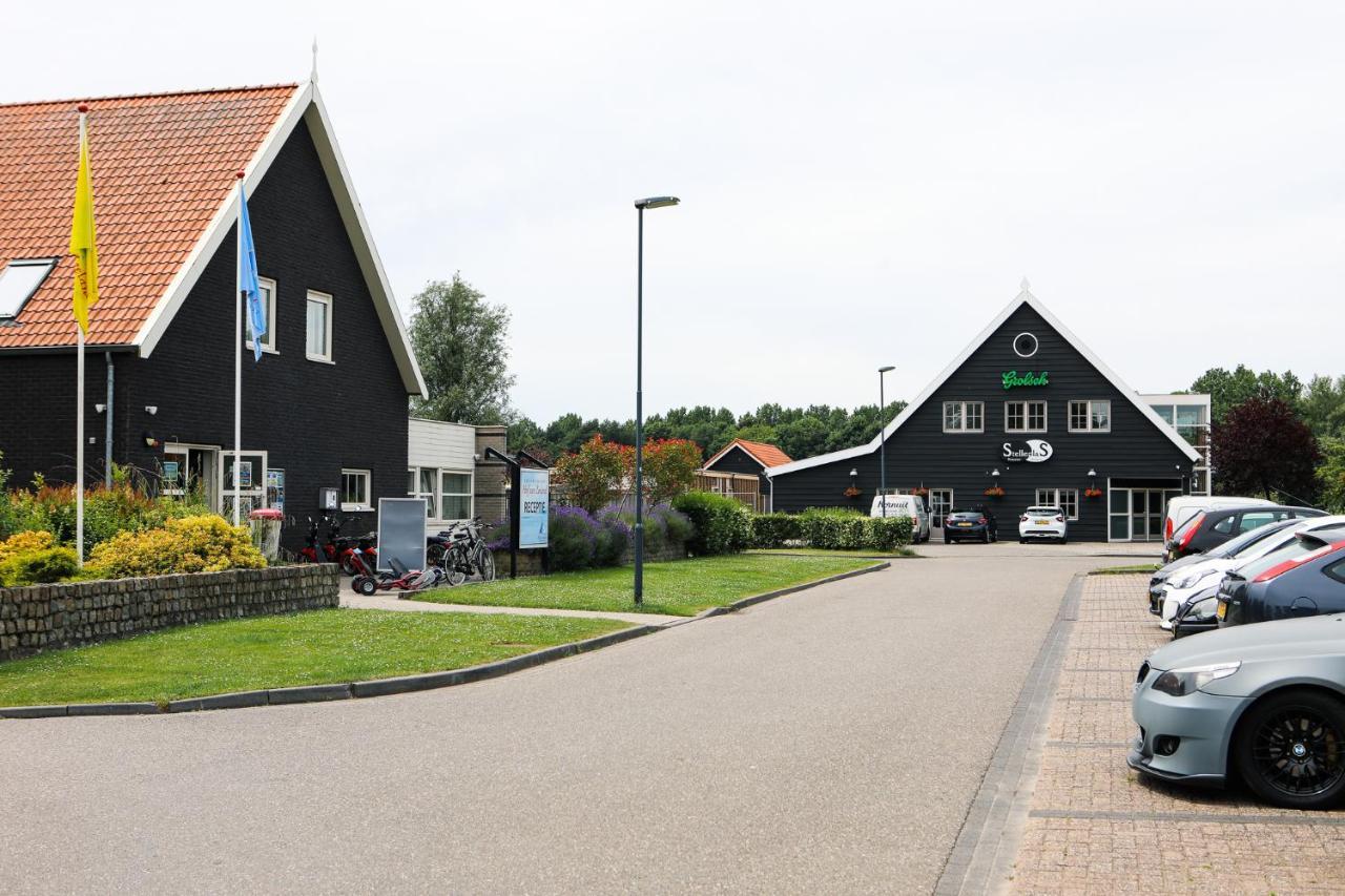 Ruim Chalet In Het Hart Van ZeelandHeinkenszand エクステリア 写真